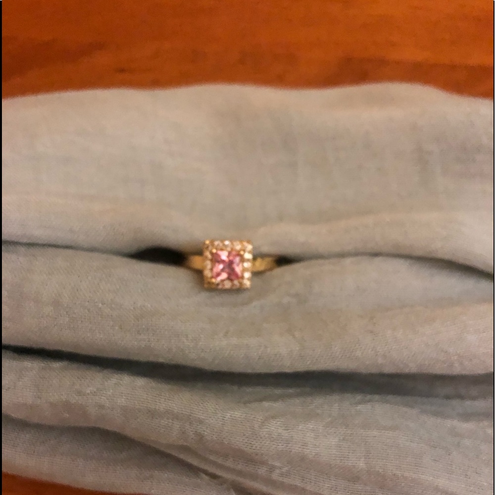 Ladies ring